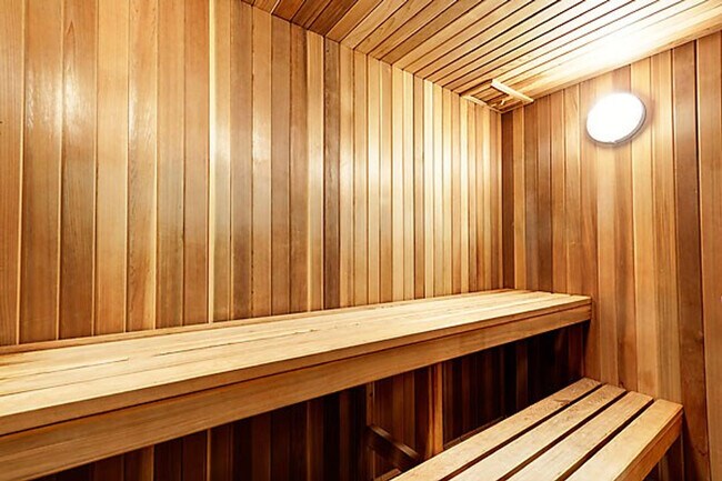 Building Photo - 325 Front St W