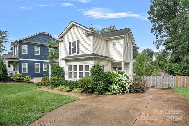 Building Photo - 430 Iverson Way