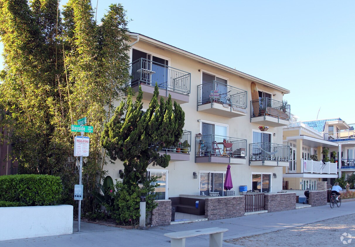 Foto del edificio - Leilani Bay Apartments