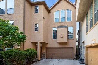 Building Photo - 1113 Peveto St