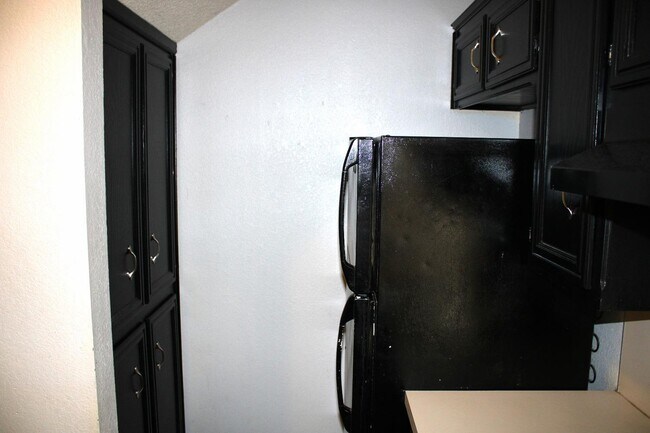 Building Photo - 3421 Hyden Ave