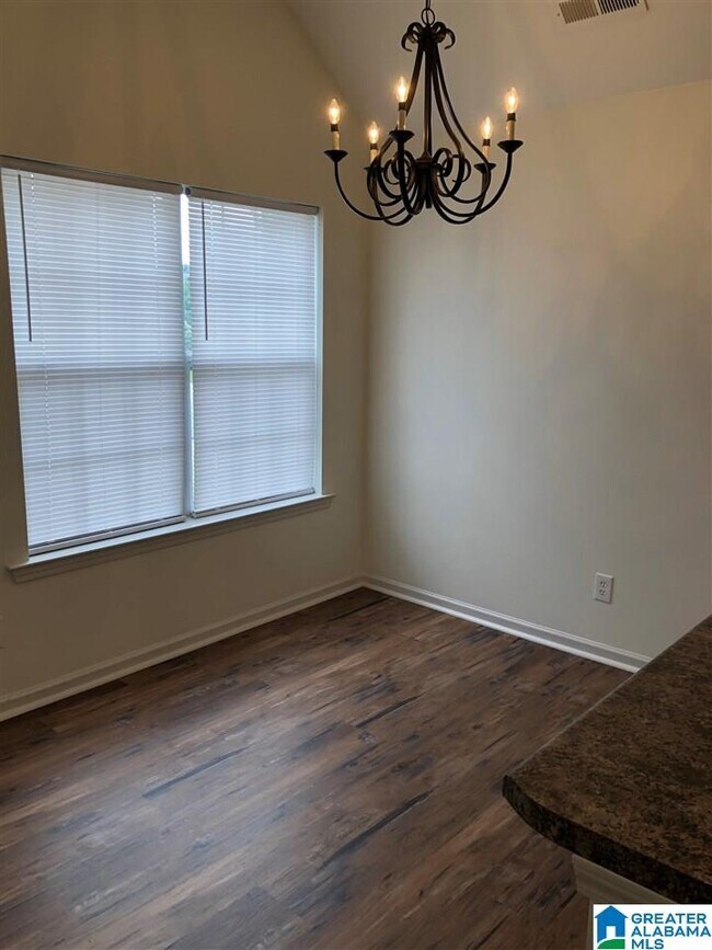 Foto del edificio - 2827 Southwood Trail