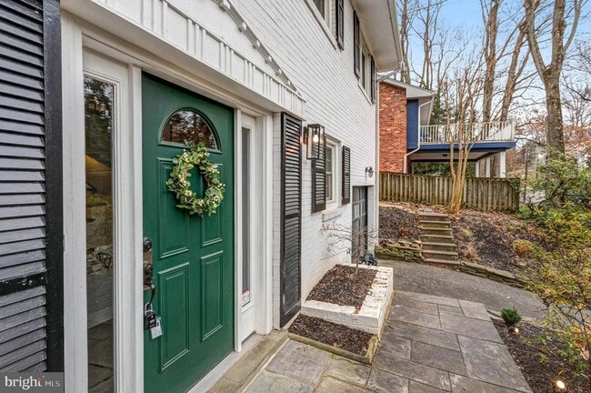 Building Photo - 3710 Lorcom Ln