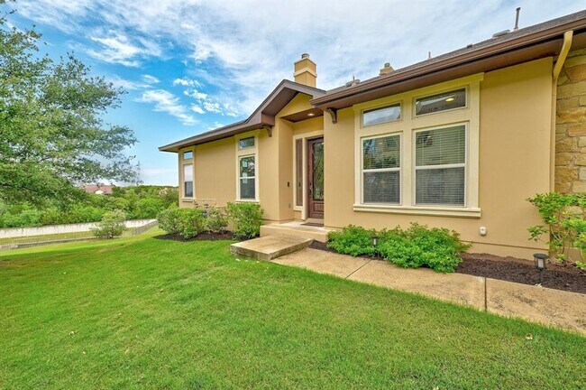 Building Photo - 325 Lombardia Dr