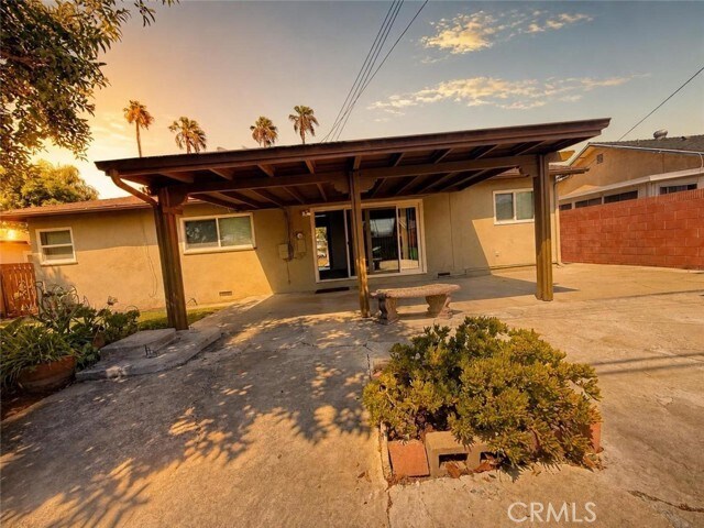 Foto del edificio - 14624 Hutchcroft St