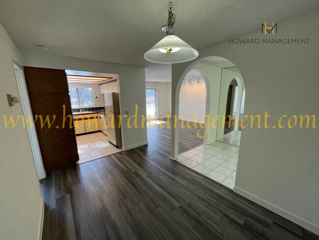 Building Photo - 5000 S Centinela Ave