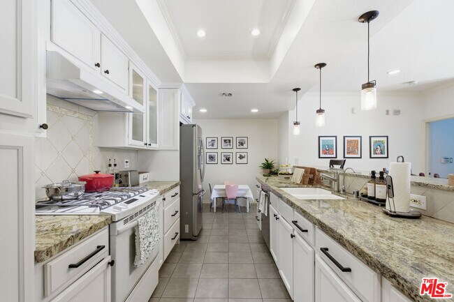 Foto del edificio - 4401 Moorpark Way