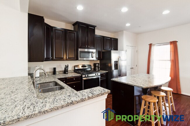Foto del edificio - 9417 Paragon Ct
