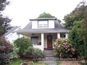 Building Photo - 6745 7th Ave NW
