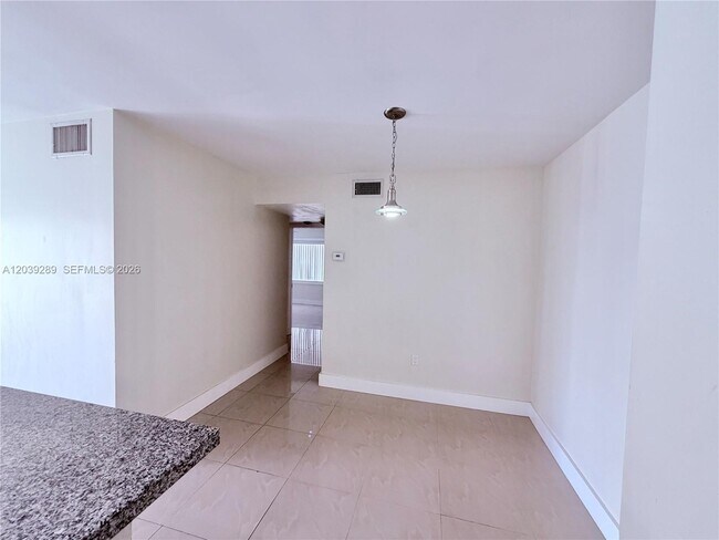 Foto del edificio - 13872 SW 90th Ave