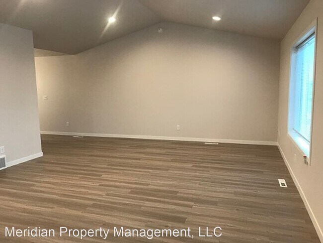Building Photo - 3 br, 2 bath House - 2712 11th St W