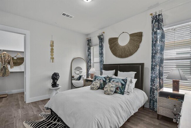 Foto del edificio - 476 Suffield Dr