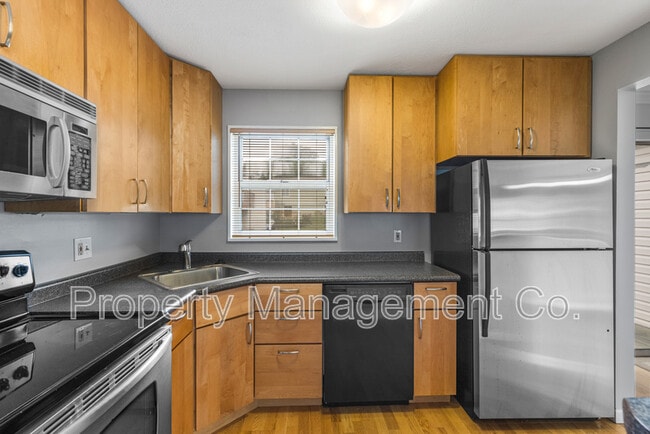 Building Photo - 9159 Wrenwood Ln