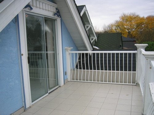 Photo du bâtiment - 870 19th Av W