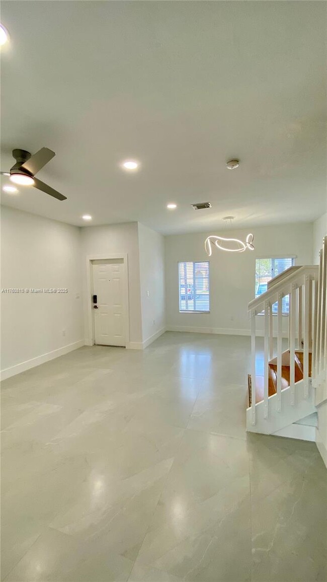 Building Photo - 8261 NW 107th Ct