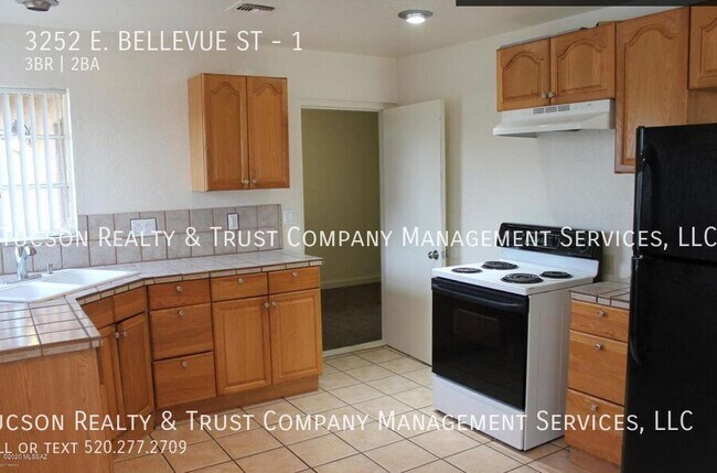 Building Photo - 3252 E Bellevue St