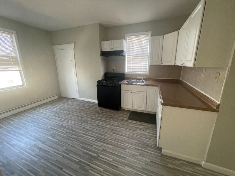 449 S 12th St Unit 3E, Newark, NJ 07103 Condo for Rent in Newark, NJ