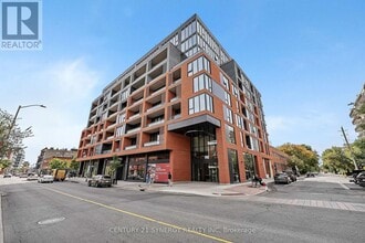 Building Photo - 10 James St