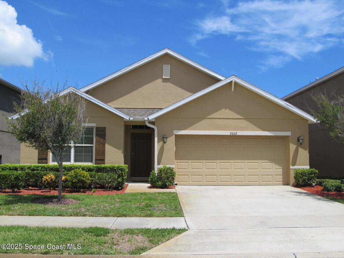Foto principal - 2002 Elkins Point Dr