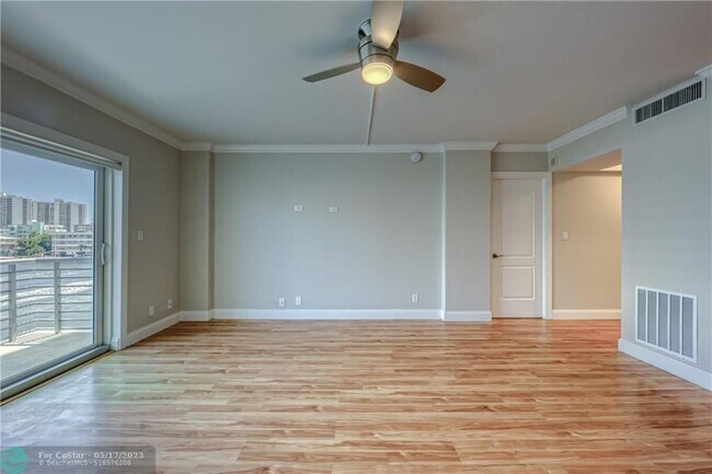 Foto del edificio - 2900 NE 30th St