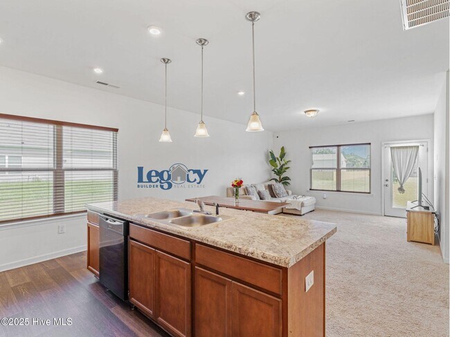 Foto del edificio - 313 Settlers Pointe Dr