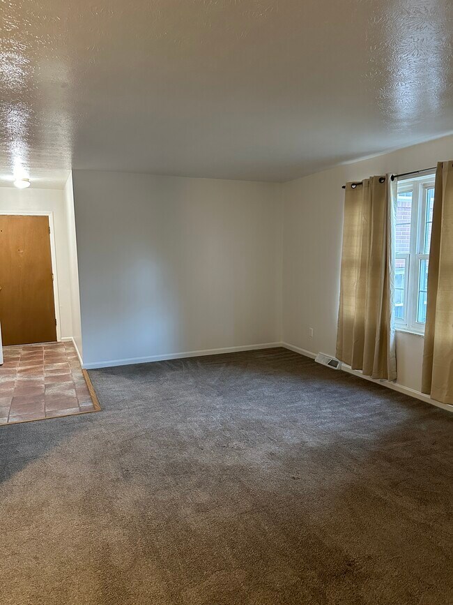 Foto del edificio - 4777 Columbia Rd