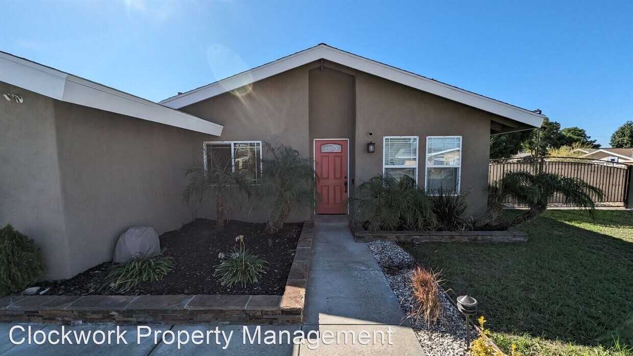 Primary Photo - 3 br, 2 bath House - 4935 Harrison St