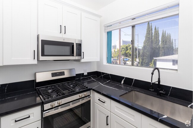Foto del edificio - 6075 Franklin Ave
