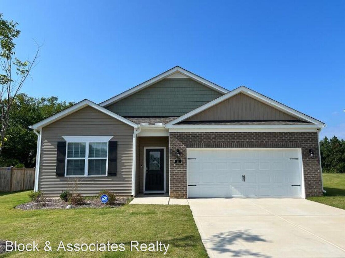Primary Photo - 4 br, 2 bath House - 51 Blue Aspen Drive