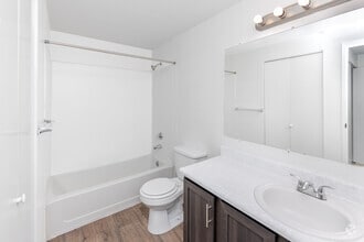 Interior Photo - Garden Pointe