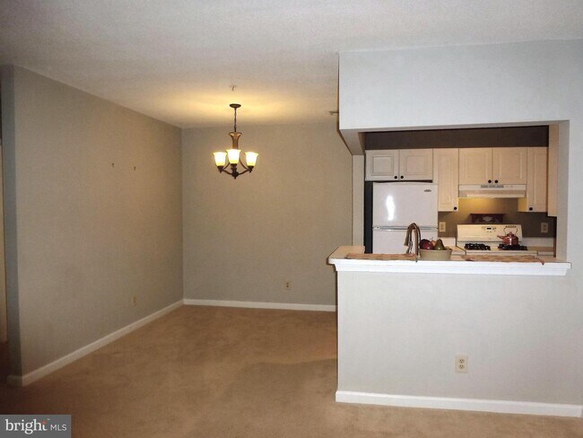 Building Photo - 20311 Beechwood Terrace