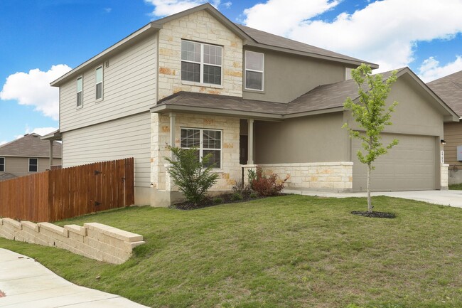 Building Photo - 5 bedroom house 10 miles from Lackland AFB