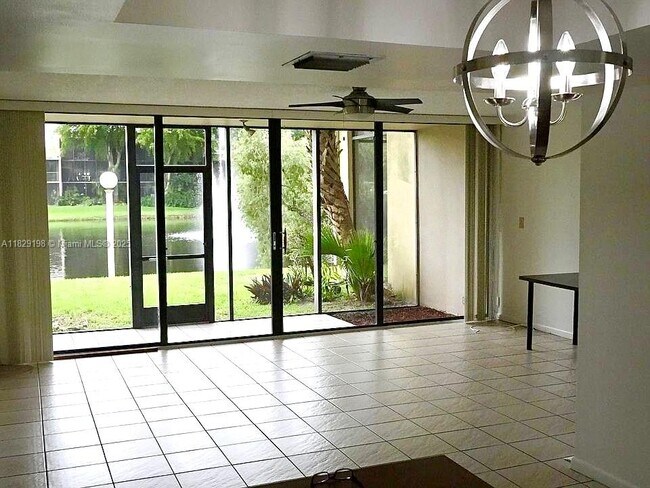 Foto del edificio - 2941 SW 87th Ave