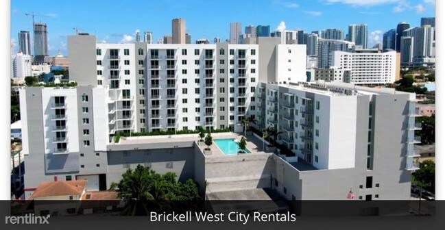 Foto del edificio - 1 br, 1 bath Apartment - 729 NW 2nd Ave