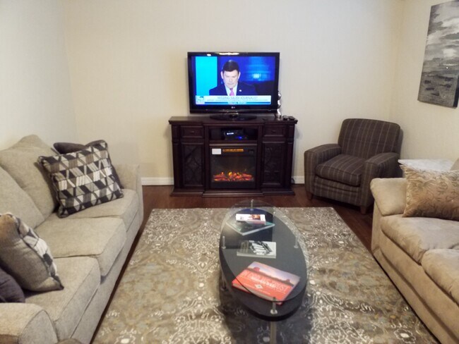 Foto del edificio - 2916 Somerset Pl