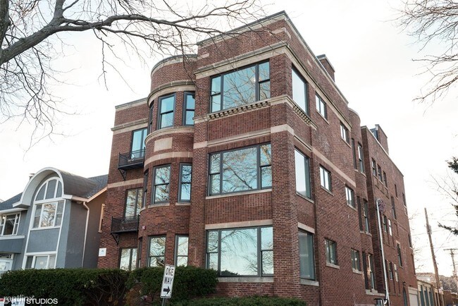 Building Photo - 534 Sheridan Sq