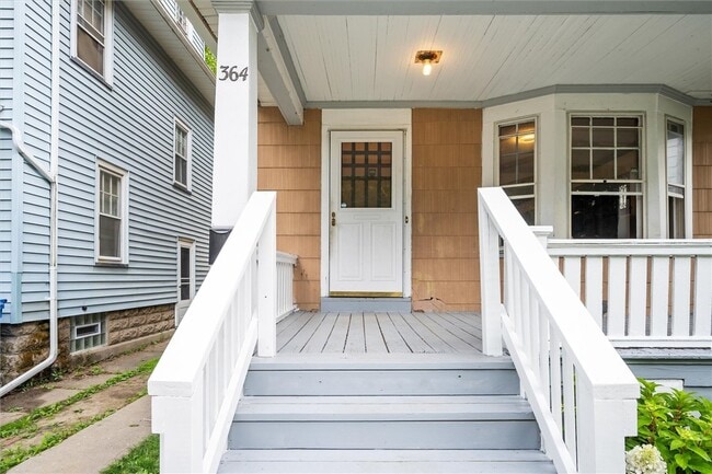 Building Photo - 364 Rosewood Terrace