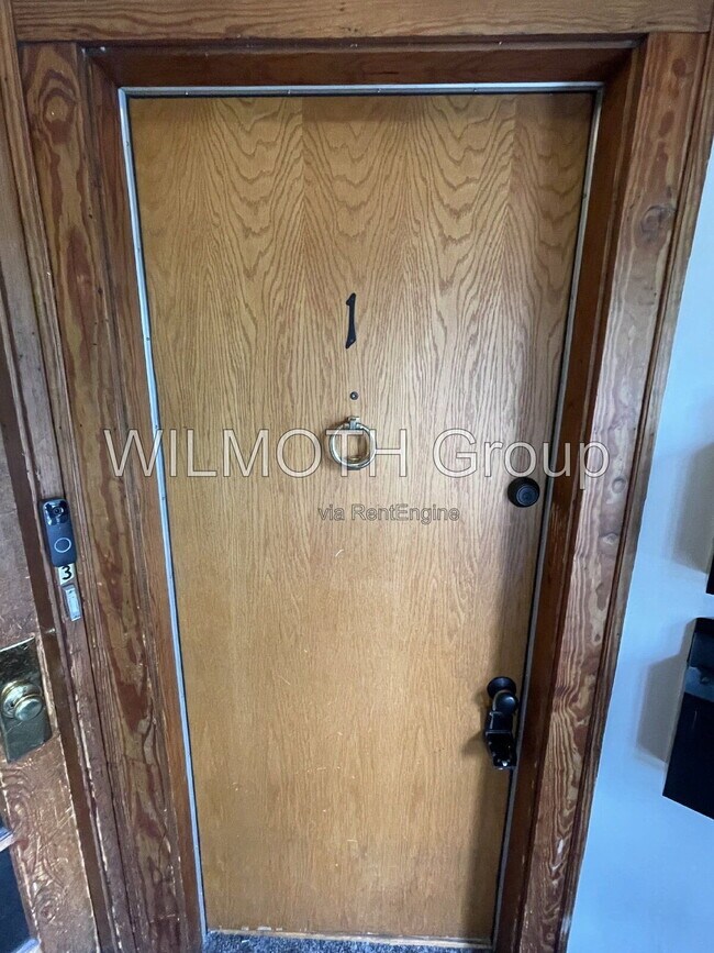 Foto del edificio - 537 E 11th St