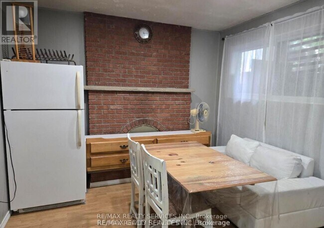 Building Photo - 38 Carter Dr