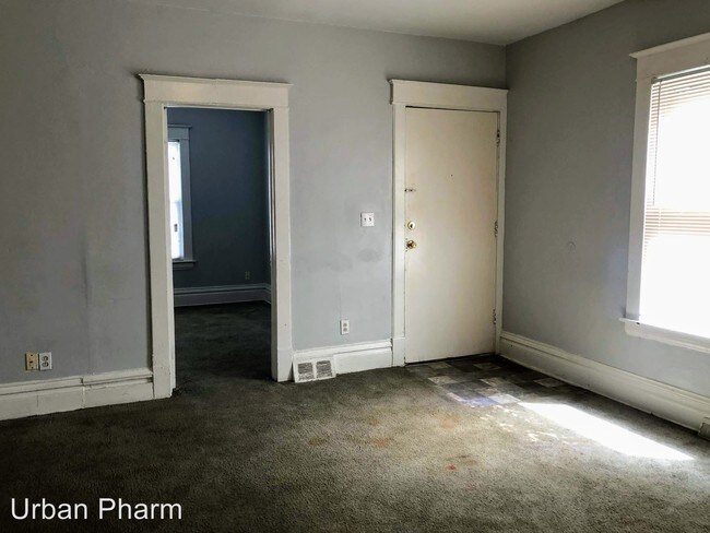Foto del edificio - 642 6th St NW