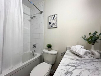 Photo du bâtiment - Regency Court Apartments - Speedvale