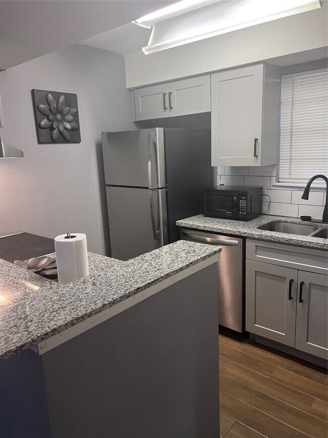 Foto del edificio - 10001 Westpark Dr