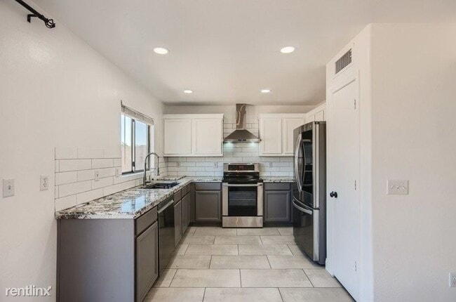 Foto del edificio - 3 br, 2.5 bath House - 1386 E 10Th Street ...