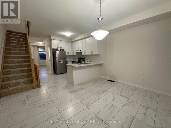 Building Photo - 24 Stoeber Ln
