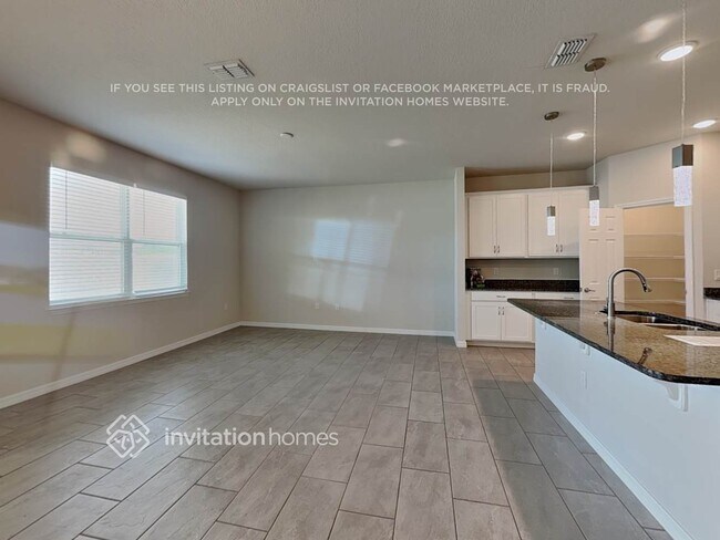 Foto del edificio - 1487 Grassland Ave