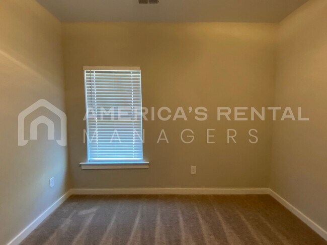 Foto del edificio - Home for Rent in Jasper, AL!!! AVAILABLE N...
