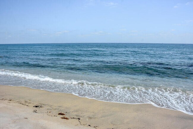 Foto del edificio - 3250 S Ocean Blvd