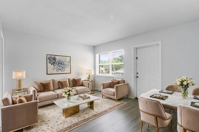 Building Photo - 318 E Dakin Ave