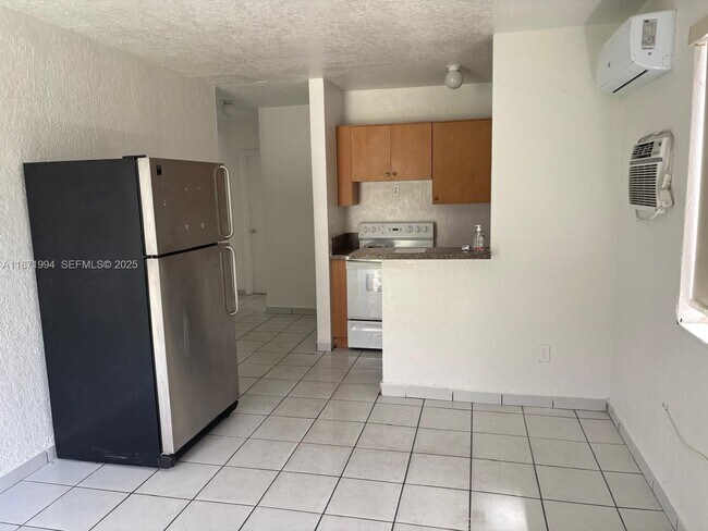 Foto del edificio - 5100 NW 23rd Ave