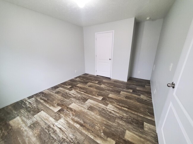 Foto del edificio - 24 Parakeet Hill Dr